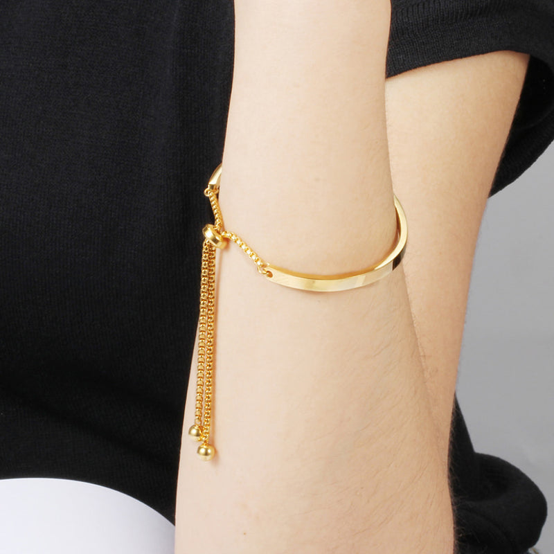 Elegant Gold Bracelet